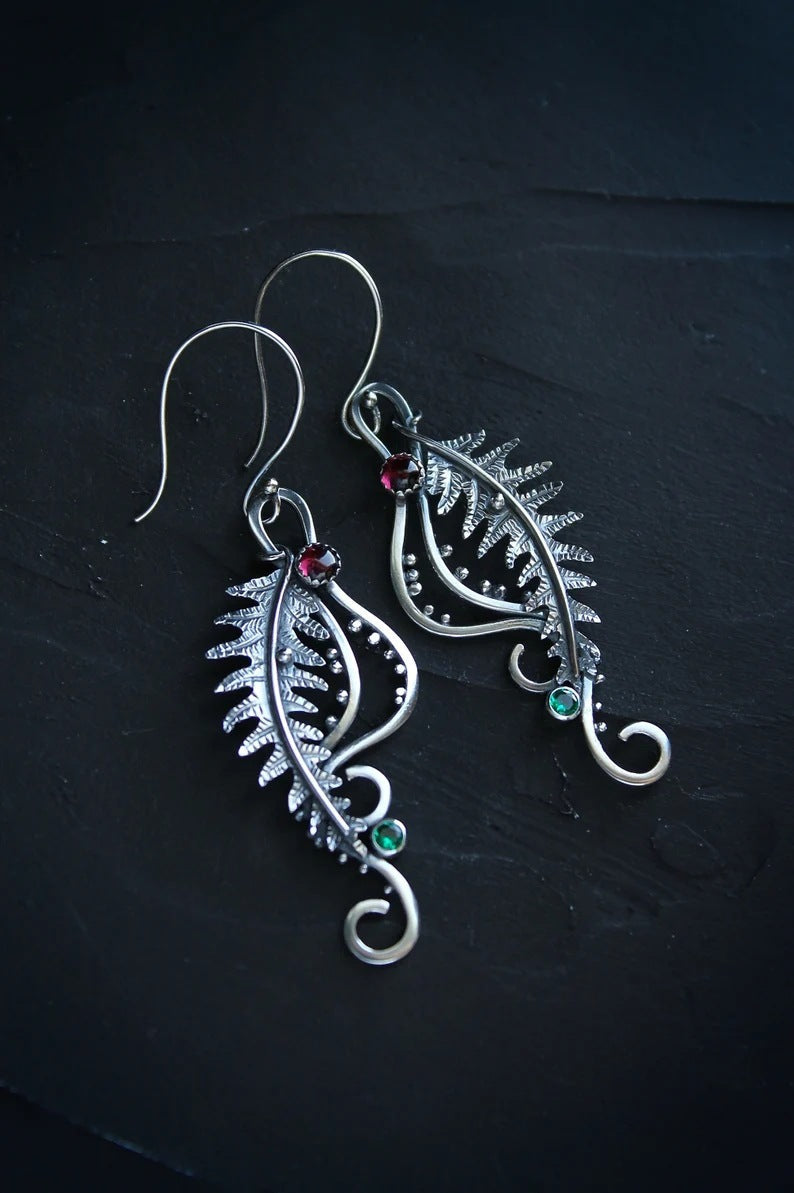 Tail Shape Earrings